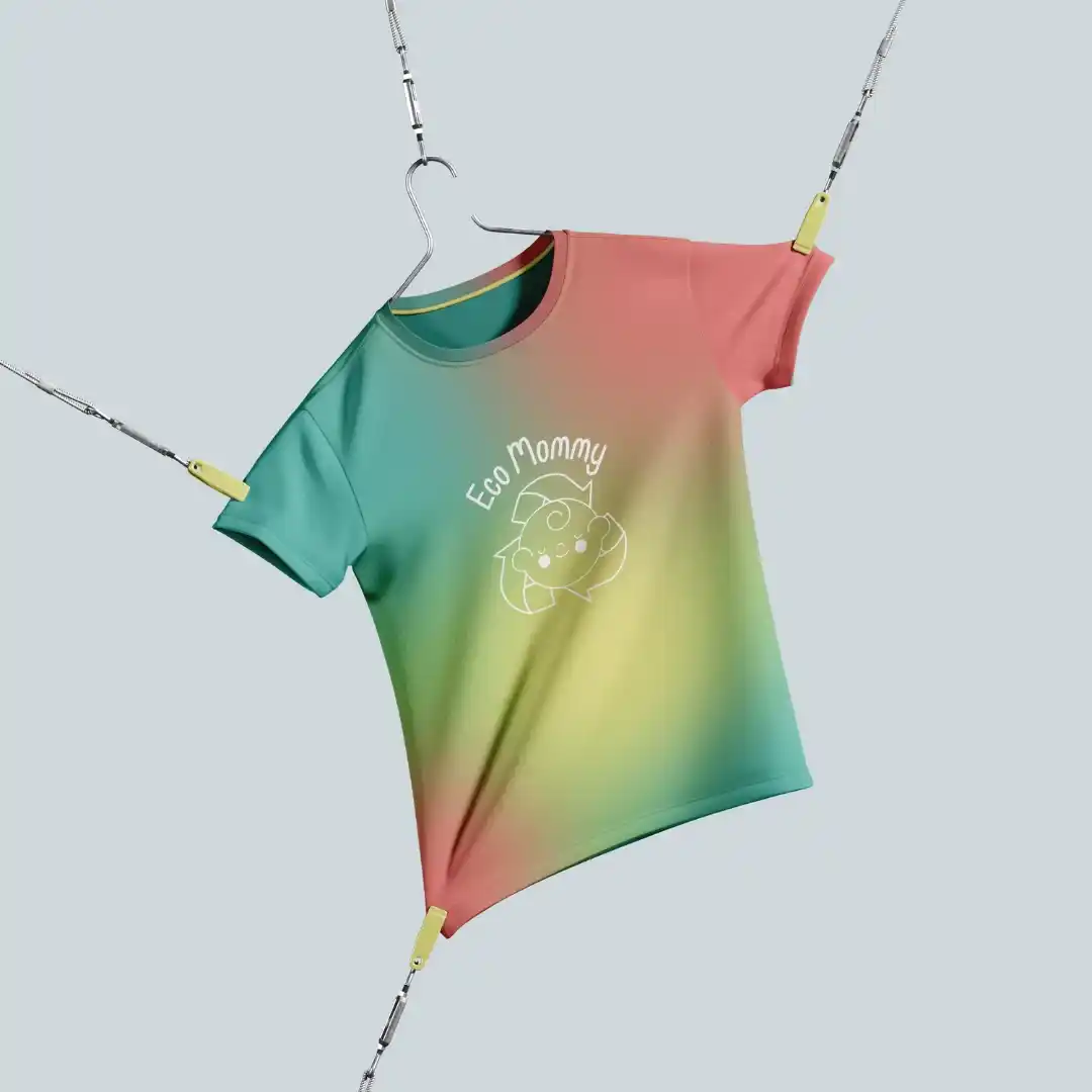 Playera ecológica con diseño tie-dye colorido de la colección de Eco Mommy