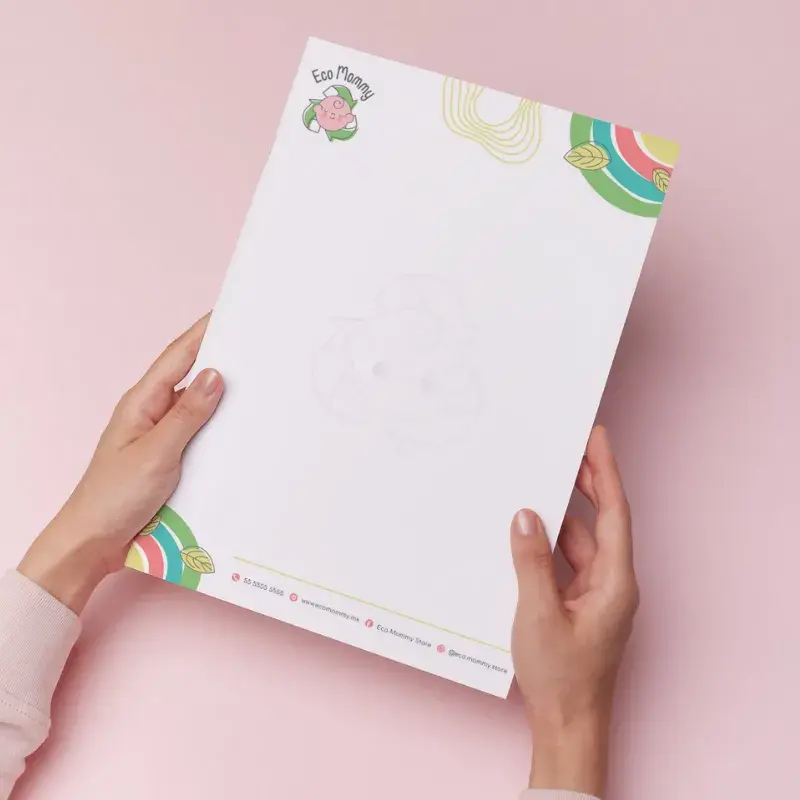 Hojas membretadas y papelería con diseño ecológico de la marca EcoMommy